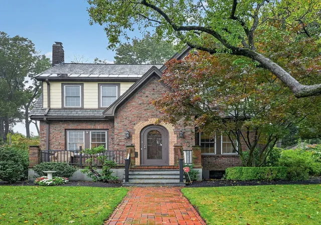 Photo 1 of Sale Pending at 14 Houston St, West Roxbury, MA 02132 | MLS# 73584668 | Listing updated on 2026-10-10