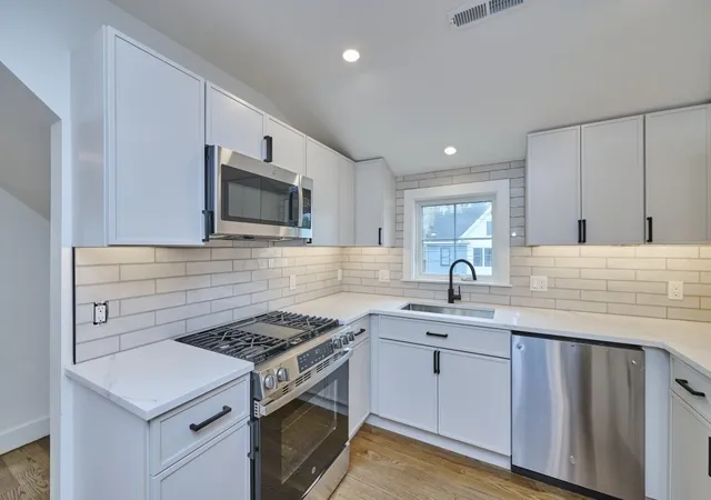 Listing Photo 4 - Condo for sale in building located at 59-61 Wellington St, Waltham, MA 02451 - Unit #3