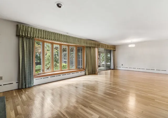 Photo 4 of Single family home for sale at 28 Richardi Ln, Braintree, MA 02184 | MLS# 73572762 | Listing updated on 2026-09-15