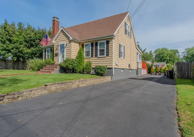 Photo 2 of Sale Pending at 282 Longhill Ave, Somerset, MA 02726 | MLS# 73572000 | Listing updated on 2026-09-23
