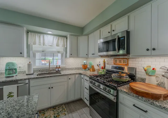 Photo 3 of Sale Pending at 282 Longhill Ave, Somerset, MA 02726 | MLS# 73572000 | Listing updated on 2026-09-23