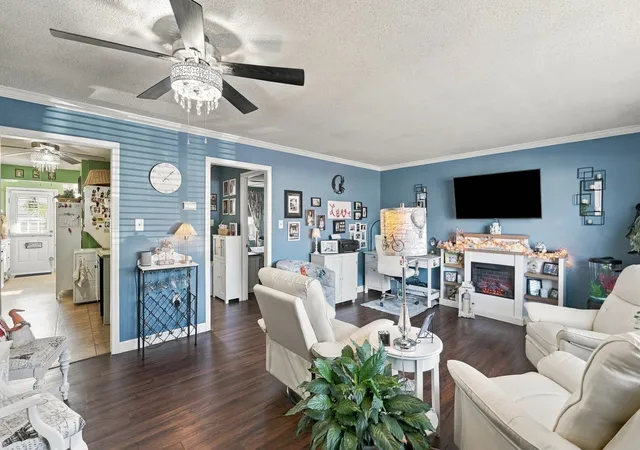 Listing Photo 5 - Condo for sale in building located at 75 Outer Dr, Chicopee, MA 01022 - Unit #75