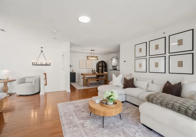 Listing Photo 5 - Condo for sale in building located at 404 Tamarack Ln, Abington, MA 02351 - Unit #404