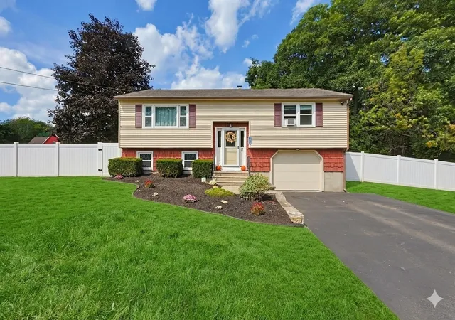Photo 1 of Single family home for sale at 450 Hartford Ave E, Uxbridge, MA 01569 | MLS# 73571963 | Listing updated on 2026-09-21