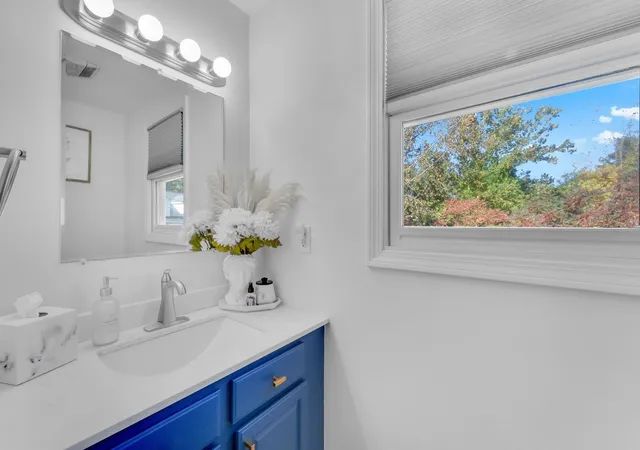 Listing Photo 5 - Condo for sale in building located at 29 Mahogany Run, Leominster, MA 01453 - Unit #29