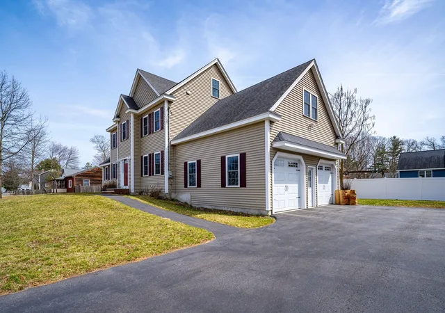 Photo 1 of Sale Pending at 28 Woodlawn Ave, Billerica, MA 01821 | MLS# 73574155 | Listing updated on 2026-10-06