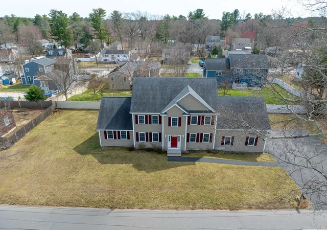 Photo 2 of Sale Pending at 28 Woodlawn Ave, Billerica, MA 01821 | MLS# 73574155 | Listing updated on 2026-10-06