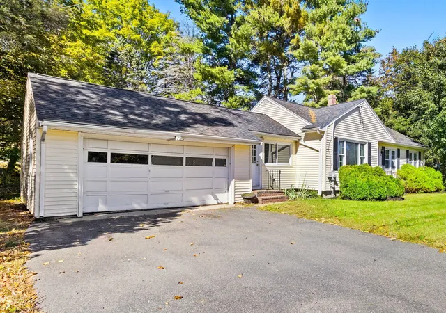 Photo 2 of Single family home for sale at 359 Hudson St, Northborough, MA 01532 | MLS# 73588782 | Listing updated on 2026-10-12