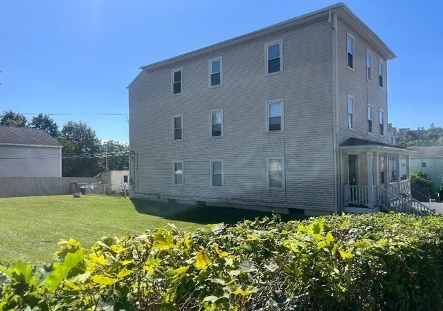 Listing Photo 5 - Condo for sale in building located at 7 Maxwell St, Worcester, MA 01607