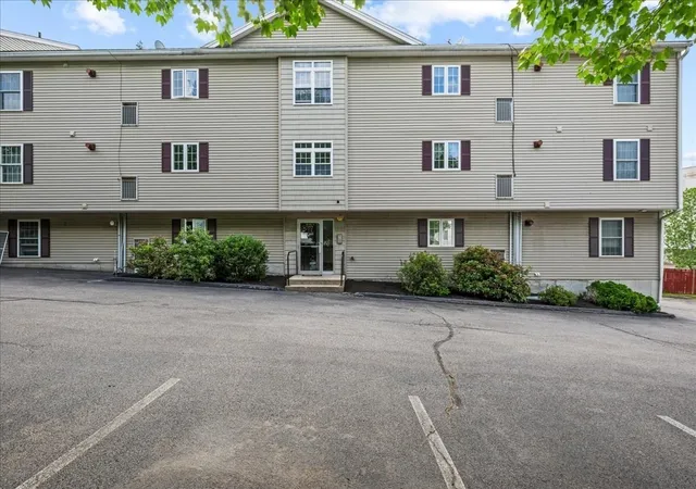 Photo 2 of Condo for sale at 1 Hatfield St #5, Worcester, MA 01604 | MLS# 73586064 | Listing updated on 2026-10-06