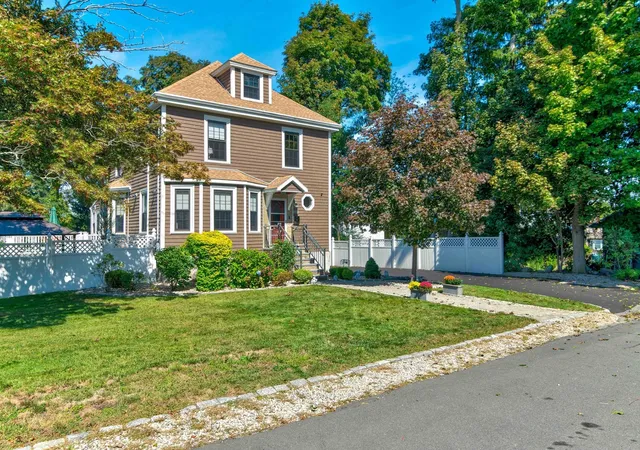 Photo 3 of Single family home for sale at 22 Wilson Ave, Braintree, MA 02184 | MLS# 73581364 | Listing updated on 2026-09-24