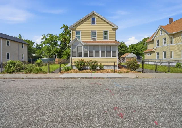 Photo 1 of Sale Pending at 34 Ashley St, Springfield, MA 01105 | MLS# 73576300 | Listing updated on 2026-10-07