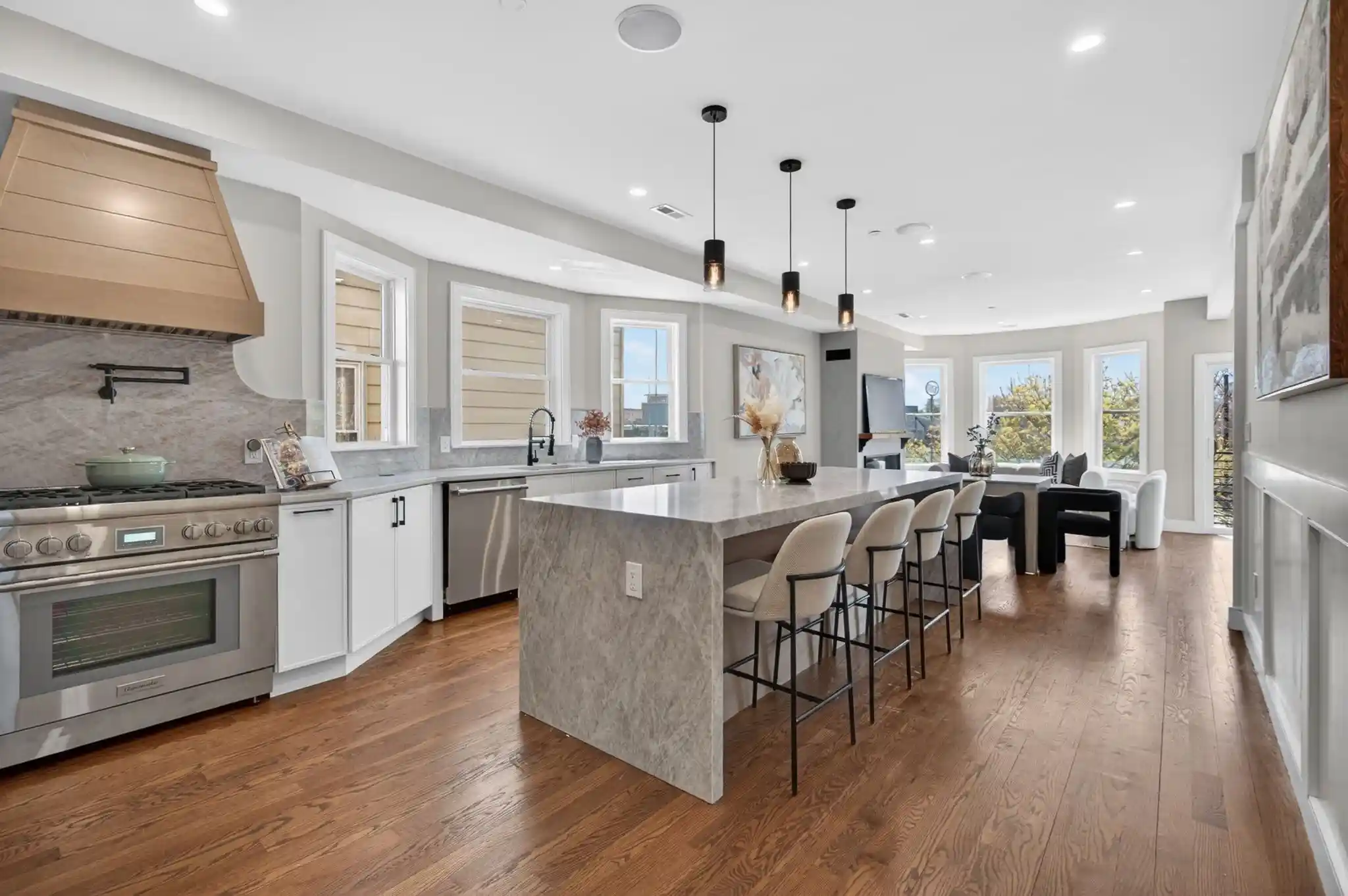 Listing Photo 1 - Condo for sale in 557 Somerville Ave located at 557 Somerville Ave, Somerville, MA 02143 - Unit 557 Somerville Ave