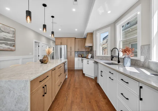 Listing Photo 5 - Condo for sale in building located at 557 Somerville Ave, Somerville, MA 02143 - Unit #2