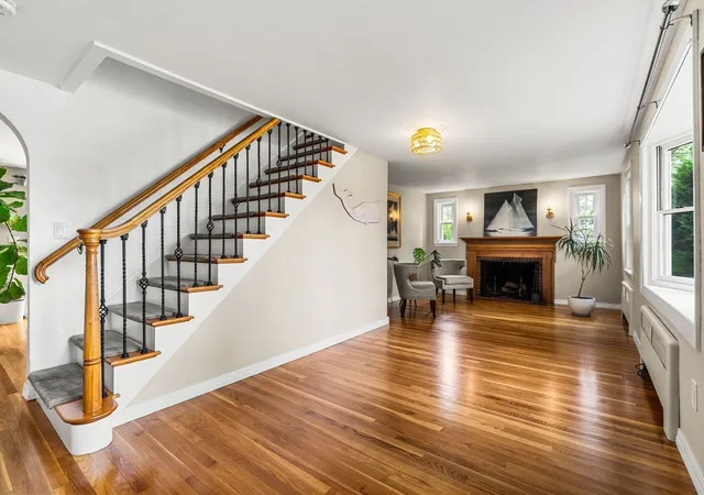Photo 3 of Sale Pending at 90 Village St, Marblehead, MA 01945 | MLS# 73572985 | Listing updated on 2026-09-28