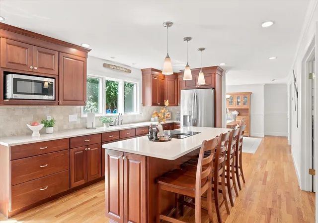 Photo 3 of Single family home for sale at 21 Woodbridge Rd, North Andover, MA 01845 | MLS# 73573924 | Listing updated on 2026-09-13