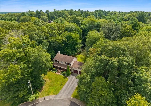 Photo 3 of Single family home for sale at 194 Woodlawn St, East Taunton, MA 02718 | MLS# 73573231 | Listing updated on 2026-09-12