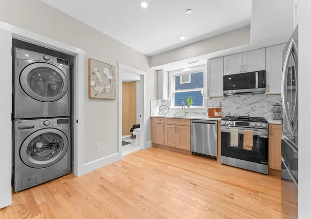 Photo 4 of Condo for sale at 194 Washington Ave #2, Winthrop, MA 02152 | MLS# 73575711 | Listing updated on 2026-09-14