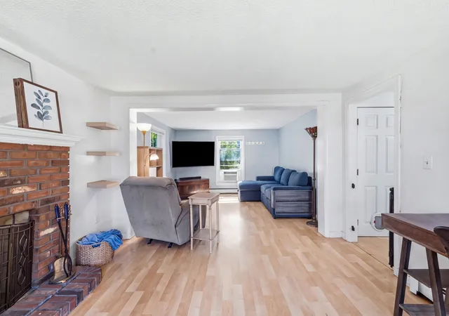 Photo 3 of Sale Pending at 380 Plumtree Rd, Springfield, MA 01118 | MLS# 73575756 | Listing updated on 2026-09-30