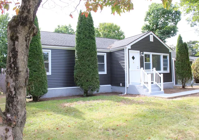 Photo 2 of Single family home for sale at 158 Woodcrest Rd, Springfield, MA 01129 | MLS# 73583893 | Listing updated on 2026-10-28