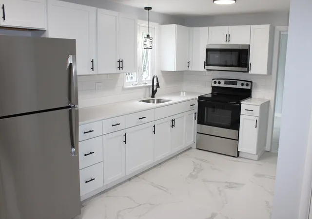 Photo 3 of Single family home for sale at 158 Woodcrest Rd, Springfield, MA 01129 | MLS# 73583893 | Listing updated on 2026-10-28