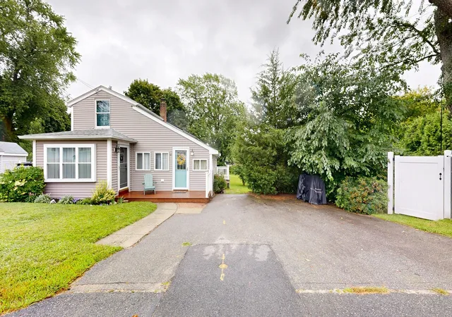 Photo 3 of Single family home for sale at 42 Clancy St, Swansea, MA 02777 | MLS# 73572844 | Listing updated on 2026-09-08