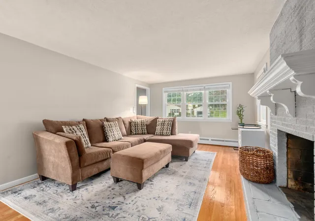 Photo 3 of Sale Pending at 38 Grandview Dr, Westfield, MA 01085 | MLS# 73575204 | Listing updated on 2026-09-17