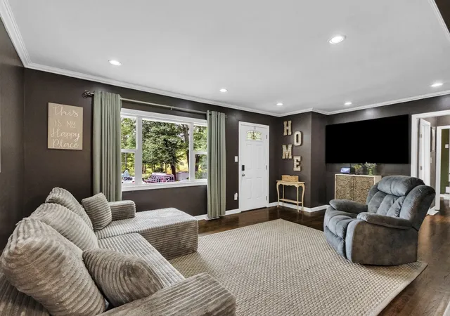 Photo 3 of House for sale at 6-6a Pitcairn Ave, Leicester, MA 01524 | MLS# 73571412 | Listing updated on 2026-09-19