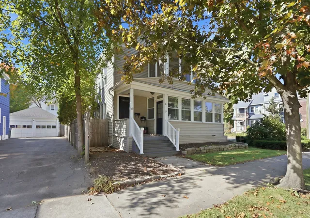 Photo 3 of Sale Pending at 124 126 Woodlawn St, Springfield, MA 01108 | MLS# 73588837 | Listing updated on 2026-10-28