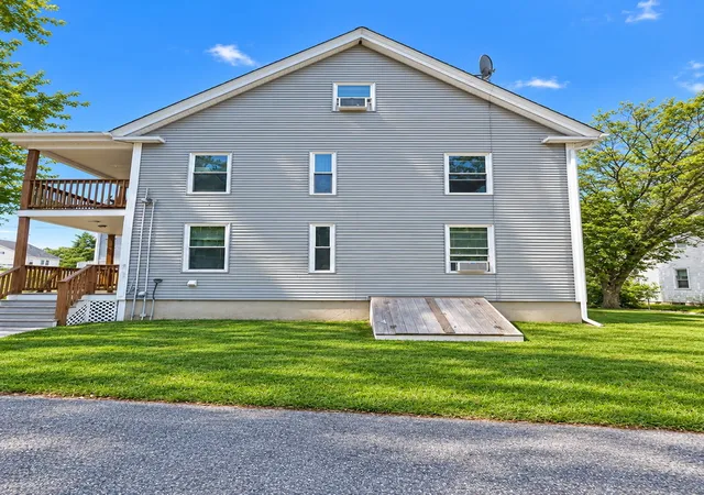Listing Photo 4 - Condo for sale in building located at 64-66 N Main St, Webster, MA 01570