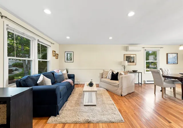Listing Photo 1 - Condo for sale in building located at 15 Northwoods Cir, Woburn, MA 01801 - Unit #15