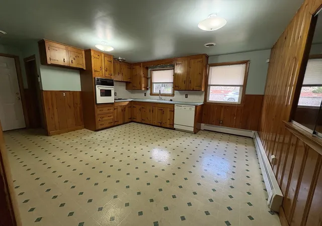 Photo 3 of Single family home for sale at 175 Dana Ave, Worcester, MA 01604 | MLS# 73575790 | Listing updated on 2026-09-14