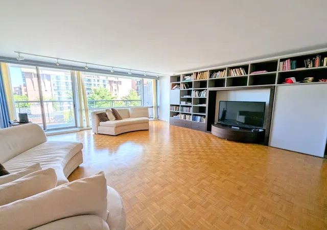 Listing Photo 4 - Condo for sale in building located at 45 Longwood Ave, Brookline, MA 02446 - Unit #705