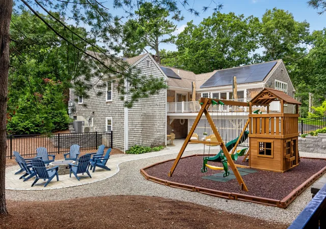 Photo 3 of Single family home for sale at 4 Wolf Hl Rd, East Sandwich, MA 02537 | MLS# 73584440 | Listing updated on 2026-10-04