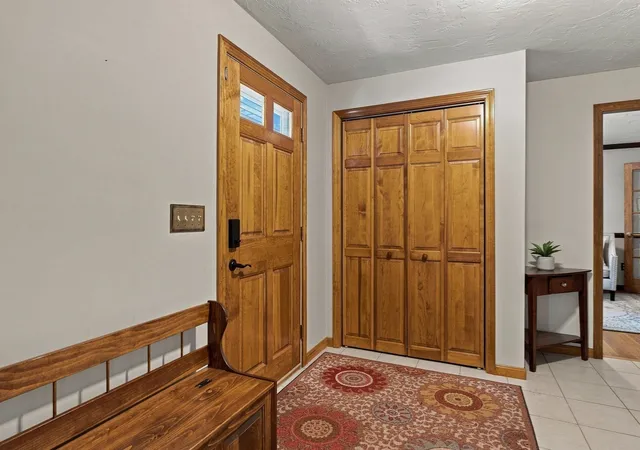 Photo 3 of Sale Pending at 10 Danielle Dr, Grafton, MA 01519 | MLS# 73574879 | Listing updated on 2026-09-30