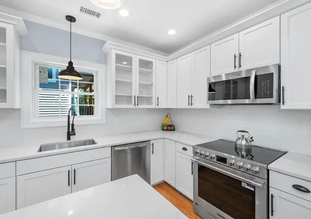 Listing Photo 5 - Condo for sale in building located at 26 Fuller St, Waltham, MA 02453 - Unit #2
