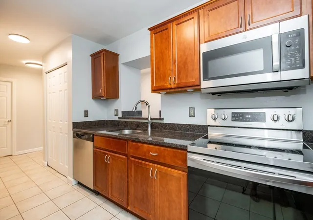 Listing Photo 5 - Condo for sale in building located at 20-30 Daniels St, Malden, MA 02148 - Unit #318