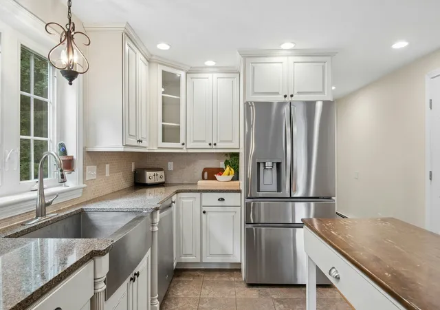 Photo 3 of Single family home for sale at 471 Mount Elam Rd, Fitchburg, MA 01420 | MLS# 73574602 | Listing updated on 2026-09-13