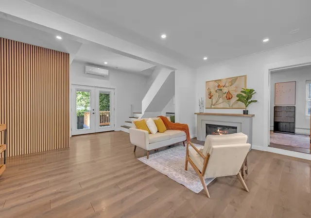 Photo 2 of Single family home for sale at 335 Salisbury St, Worcester, MA 01609 | MLS# 73573817 | Listing updated on 2026-09-14