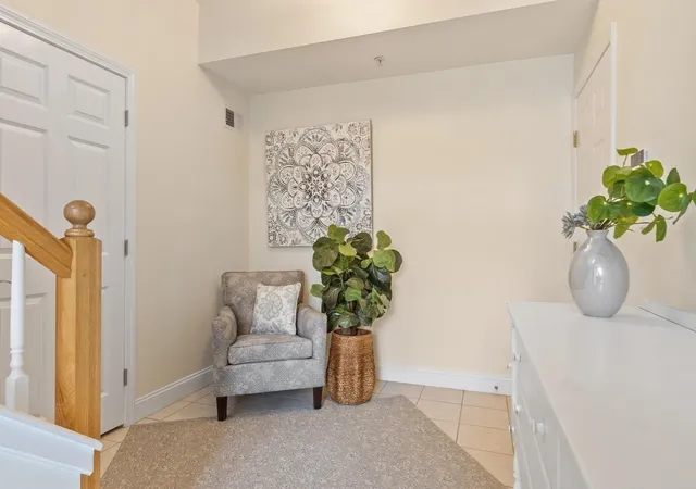 Listing Photo 4 - Condo for sale in building located at 605 Devenwood Wy, Clinton, MA 01510 - Unit #605