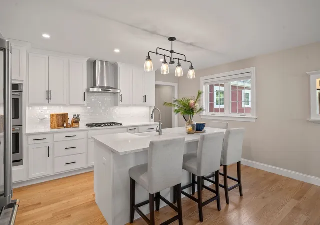Photo 2 of Sale Pending at 7 Yellow Birch Dr, Plymouth, MA 02360 | MLS# 73570819 | Listing updated on 2026-09-15