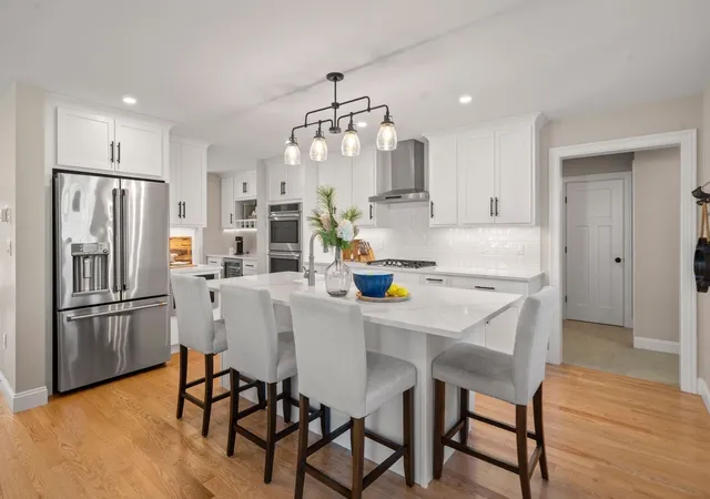 Photo 3 of Sale Pending at 7 Yellow Birch Dr, Plymouth, MA 02360 | MLS# 73570819 | Listing updated on 2026-09-15