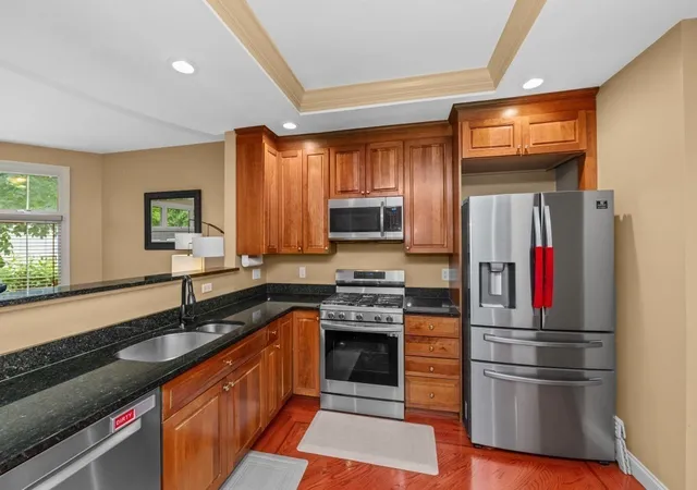 Listing Photo 4 - Condo for sale in building located at 522 Auburn St, Newton, MA 02466 - Unit #524