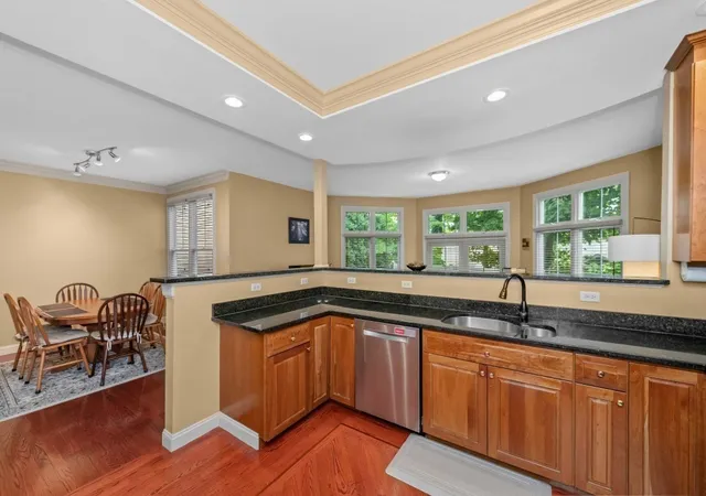 Listing Photo 5 - Condo for sale in building located at 522 Auburn St, Newton, MA 02466 - Unit #524