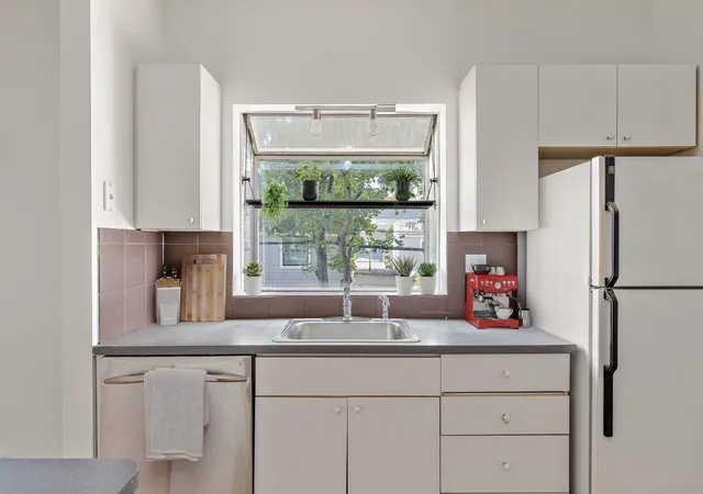 Listing Photo 5 - Condo for sale in building located at 26 Plymouth, Cambridge, MA 02141 - Unit #2