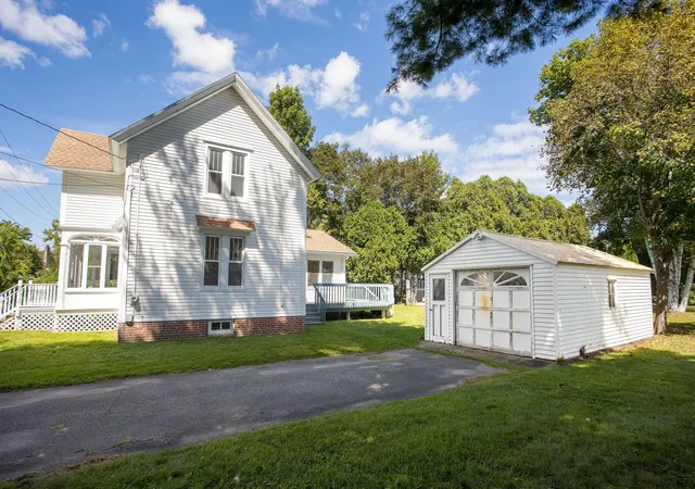 Photo 3 of Sale Pending at 24 Elmvale, Pittsfield, MA 01201 | MLS# 73575881 | Listing updated on 2026-10-02