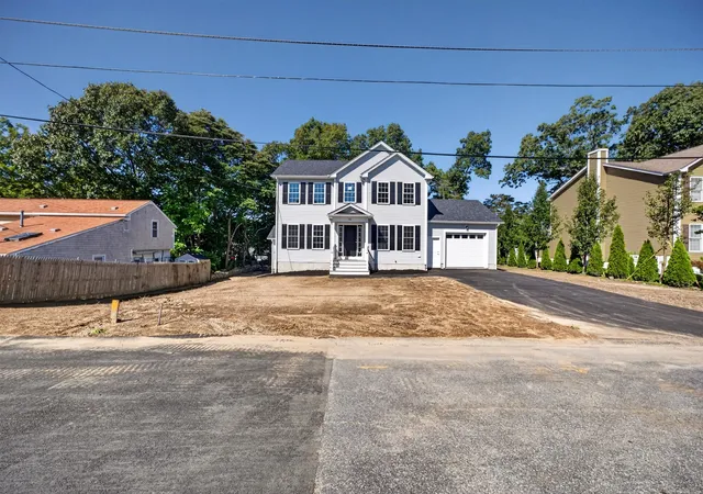 Photo 1 of Sale Pending at 40 N Ogden St, Fall River, MA 02723 | MLS# 73578893 | Listing updated on 2026-10-27