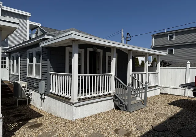 Photo 2 of Multi family home for sale at 7 Dover Ave, Hampton, NH 03842 | MLS# 73586612 | Listing updated on 2026-10-09
