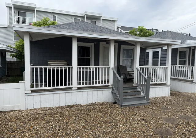 Photo 3 of Multi family home for sale at 7 Dover Ave, Hampton, NH 03842 | MLS# 73586612 | Listing updated on 2026-10-09