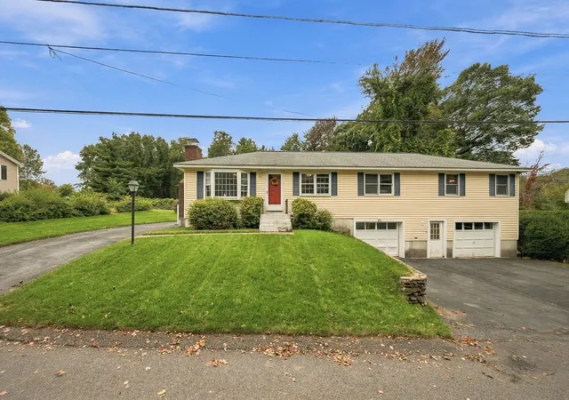 Photo 1 of Single family home for sale at 29 Dale Ave, Leominster, MA 01453 | MLS# 73585353 | Listing updated on 2026-10-13
